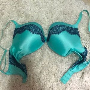 Victoria’s Secret padded push-up 32C green